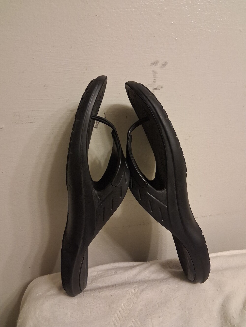 Men's Black CROCS Slip-On Sandal - Comfortable Everyday Wear size 12